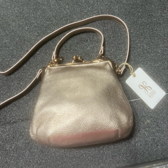 NWT Hobo Alba Crossbody IN METALLIC LEATHER - Picture 1 of 9